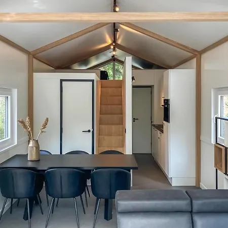 Stunning In With Kitchen 푸텐