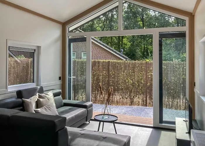 Stunning In With Kitchen * Putten